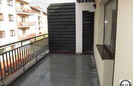 2 camere, 52 mp urili, garaj, boxa, 2 terase 50 mp, zona strazii Romul Ladea