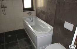 2 camere, 52 mp urili, garaj, boxa, 2 terase 50 mp, zona strazii Romul Ladea