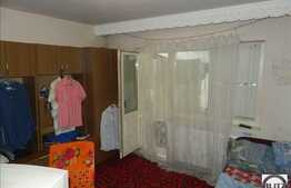 De vanzare apartament cu 3 camere , loc parcare, in zona strazii Dunarii