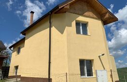 Casa individuala la cheie, teren 620 mp, Campenesti