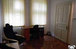 De vanzare 4 camere, decomandat, 100 mp utili, zona Piata Mihai Viteazul!