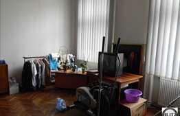 De vanzare 4 camere, decomandat, 100 mp utili, zona Piata Mihai Viteazul!