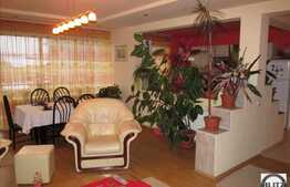 3 camere, 126 mp, etaj intermediar, parcare, zona strazii A.V.Voievod!