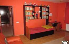 3 camere, 126 mp, etaj intermediar, parcare, zona strazii A.V.Voievod!