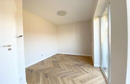 Finisaje noi, garaj, posibilitate obtinere 5 camere, 300 mp de teren