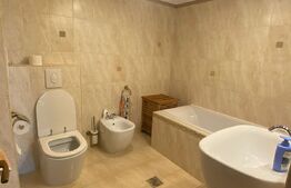 Apartament cu 4 camere decomandat cu finisaje premium zona Regal