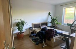 Apartament cu 2 camere decomandat cu balcon zona Regal 