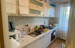 Apartament cu 2 camere decomandat cu balcon zona Regal 