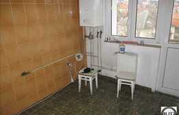 Apartament 3 camere, 81 mp, decomandat, boxa la subsol, zona Parcului Engels
