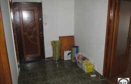 Apartament 3 camere, 81 mp, decomandat, boxa la subsol, zona Parcului Engels