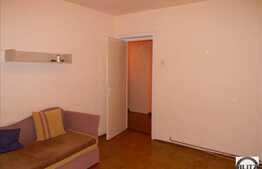 Apartament de vanzare, 4 camere, 70,11 mp, zona strazii 1 Decembrie!