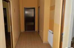 Apartament 4 camere, 97 mp utili, boza la subsol, zona strazii Eroilor