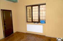 Apartament 4 camere, 97 mp utili, boza la subsol, zona strazii Eroilor