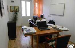 Apartament 2 camere, 41 mp utili, decomandat, zona centrala !