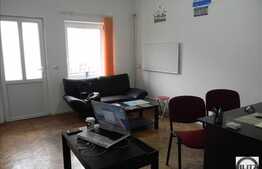 Apartament 2 camere, 41 mp utili, decomandat, zona centrala !