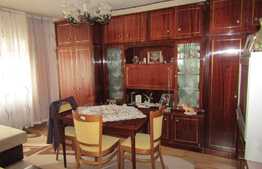 Apartament de vanzare, 3 camere, decomandat, zona strazii 21 Decembrie!