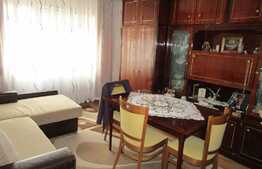 Apartament de vanzare, 3 camere, decomandat, zona strazii 21 Decembrie!