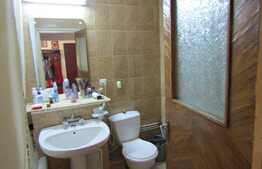 Apartament de vanzare, 3 camere, decomandat, zona strazii 21 Decembrie!