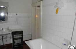 Apartament 3 camere, 122 mp utili, boxa la subsol, zona Piata Mihai Viteazul