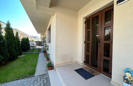 Duplex cu 5 camere, acces restrictionat, zona de case