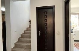 Duplex cu 5 camere, acces restrictionat, zona de case