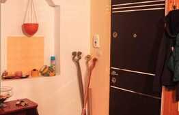 Apartament de vanzare, 3 camere, 64 mp, boxa, parcare, zona Iulius Mall!