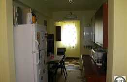 Apartament 2 camere, 55 mp, doua balcoane inchise, zona strazii Porii!