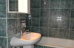 Apartament 3 camere, 66 mp, boxa la subsol, zona strazii Fantanele