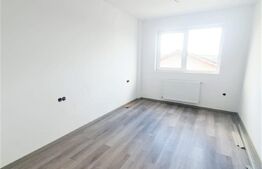 Apartament cu 3 camere, 58 mp, cu parcare, zona strazii Razoare