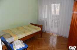 Vanzare 4 camere, 87 mp, decomandat, parcare, etaj intermediar, zona centrala!