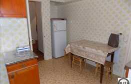 Vanzare 4 camere, 87 mp, decomandat, parcare, etaj intermediar, zona centrala!