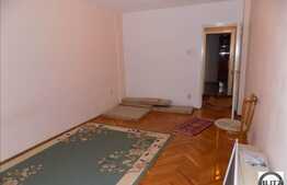 Vanzare 4 camere, 87 mp, decomandat, parcare, etaj intermediar, zona centrala!