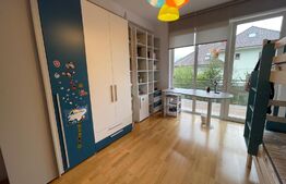 Apartament 3 camere, 110 mp, 2 parcari, pet friendly, zona străzii Trifoiului