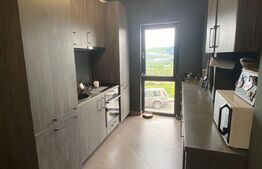 Apartament cu 3 camere semidecomandat cu terasa si garaj zona Donath