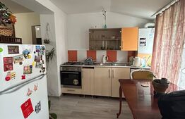 Apartament 3 camere la casa, 80 mp, curte, zona Piata 1 Mai