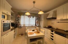 Apartament 4 camere, 96 mp, 2 balcoane, parcare, zona Restaurantului Regal