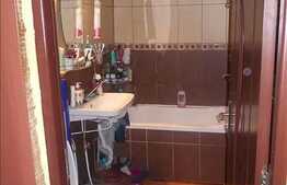 2 camere, semidecomandat, 49 mp, balcon, izolat termic, zona strazii Donath!