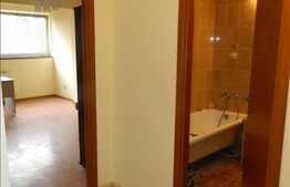 Apartament de vanzare cu 2 camere, situat in imobil nou, complet mobilat, garaj