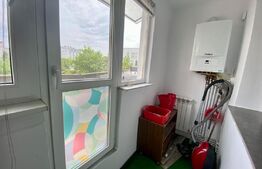 Apartament de 3 camere, decomandat, etaj 1, Piata Cipariu