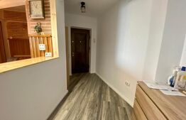 Apartament de 3 camere, decomandat, etaj 1, Piata Cipariu