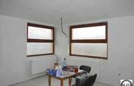 Apartament 3 camere, 80 mp utili, garaj subteran, curte, zona Taietura Turcului!