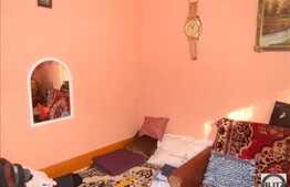 Apartament de vanzare, 3 camere, 52 mp, etaj intermediar, zona strazii Retezat!