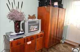 Apartament de vanzare, 3 camere, 52 mp, etaj intermediar, zona strazii Retezat!