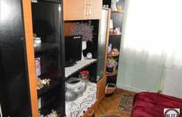 Apartament de vanzare, 3 camere, 52 mp, etaj intermediar, zona strazii Retezat!