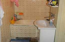 Apartament de vanzare, 3 camere, 70 mp, boxa la subsol, zona strazii Mehedinti!