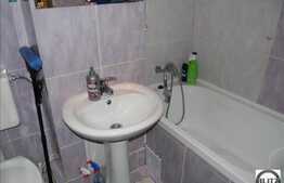 Apartament de vanzare, 2 camere, 42,44 mp, boxa la subsol, zona Big!