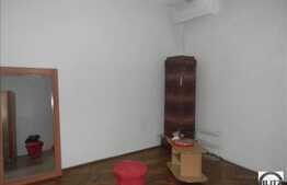 Garsoniera, 28 mp, semidecomandat, boxa la subsol, zona strazii Memorandumului!