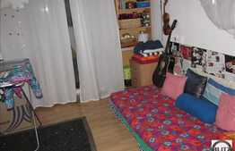 Apartament 3 camere, 76 mp, partial mobilat, garaj, zona strazii Aurel Vlaicu