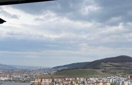 Casa individuala, 4 camere, incalzire in pardoseala, 420 mp de teren, zona de case