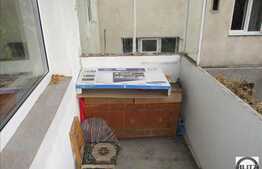 2 camere, decomandat, 50 mp, parcare, boxa la subsol, 2 balcoane, zona buna!